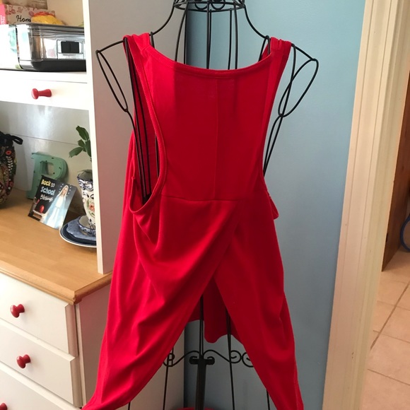 Red Top, open back - Picture 1 of 7